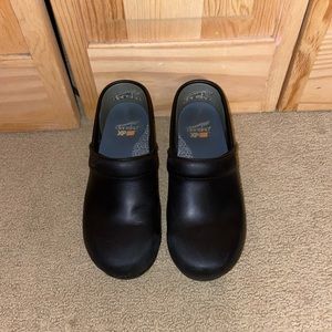 🌼SOLD ELSEWHERE 🌼 Dansko XP 2.0